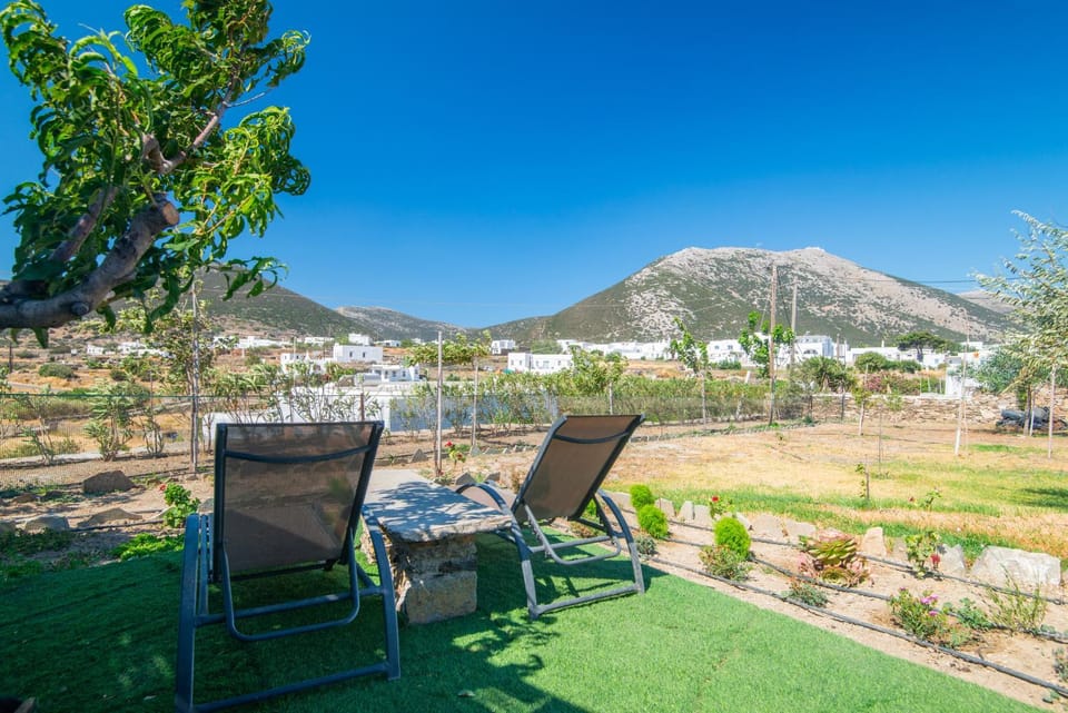 Nearby landmark, Natural landscape, Garden, Garden view, Mountain view, sunbed