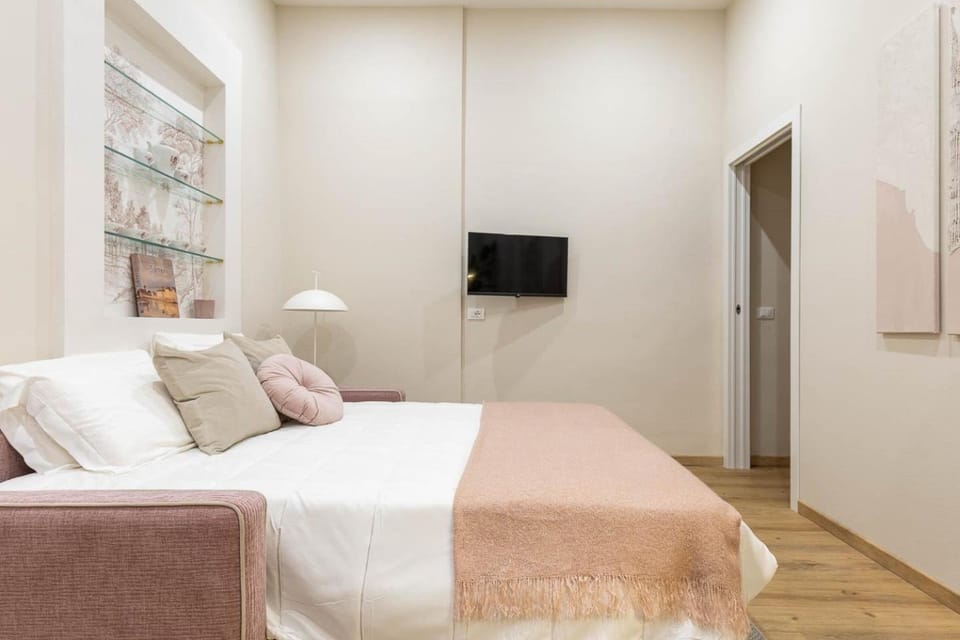 Bed, TV and multimedia