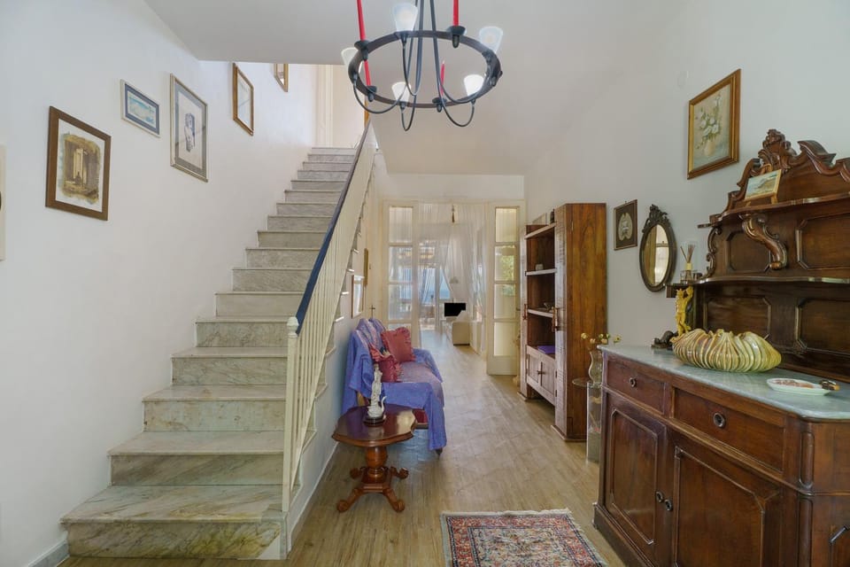 Property building, Living room