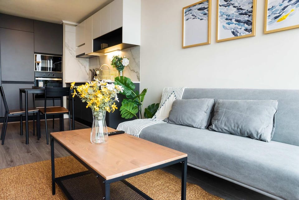 Chill Cozy 1BR Oasis w Pool & BBQ in Irarrazabal Apartment in Santiago