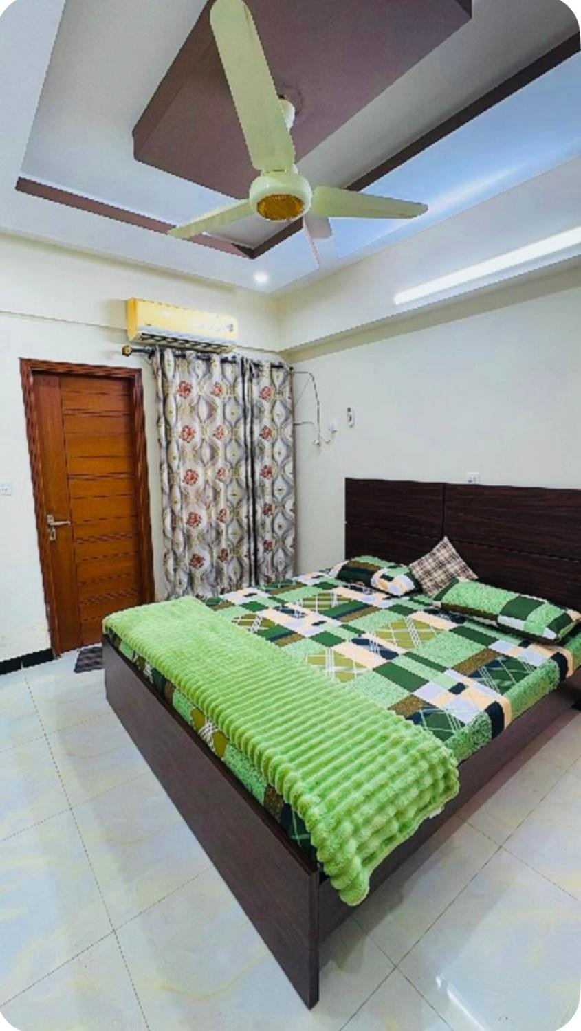 Bed, Bathroom, TV and multimedia, Bedroom, internet, air conditioner