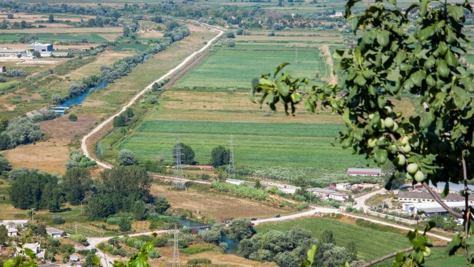 Day, Neighbourhood, Natural landscape, Bird's eye view, Street view
