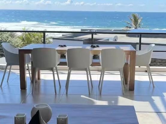 View (from property/room), Balcony/Terrace, Seating area, Sea view