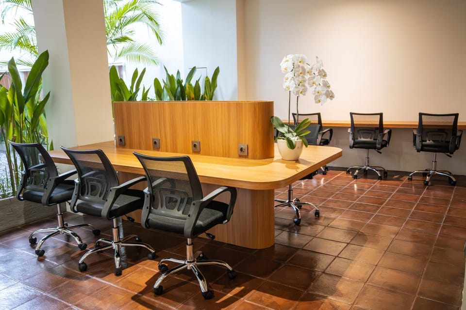 Living room, Business facilities, Seating area