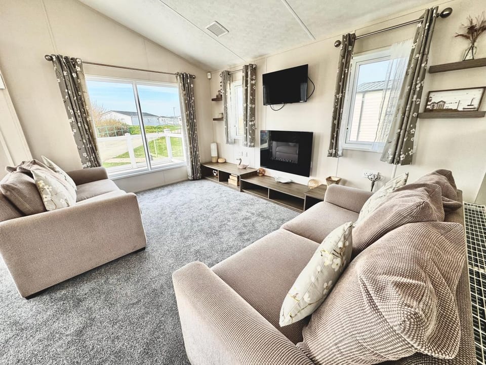 Seaside Escape - Parkdean Resort Camber Sands Campground/ 
RV Resort in Rother District