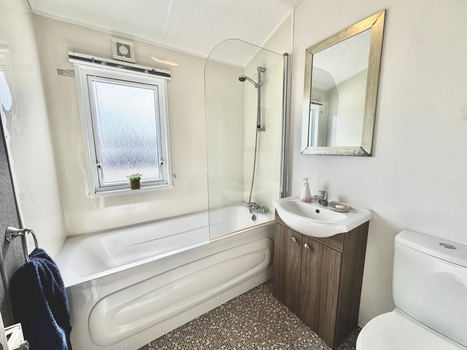 Seaside Escape - Parkdean Resort Camber Sands Campground/ 
RV Resort in Rother District