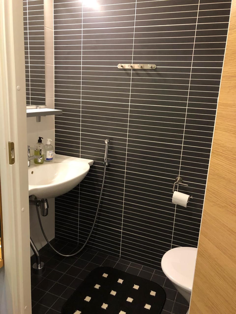 Toilet, bidet