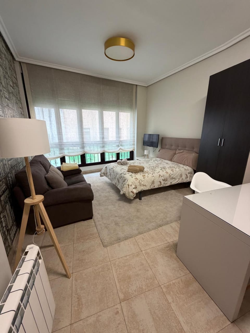 Luna 1A Apartment in Oviedo