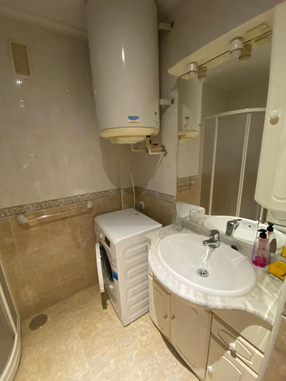 Luna 1A Apartment in Oviedo