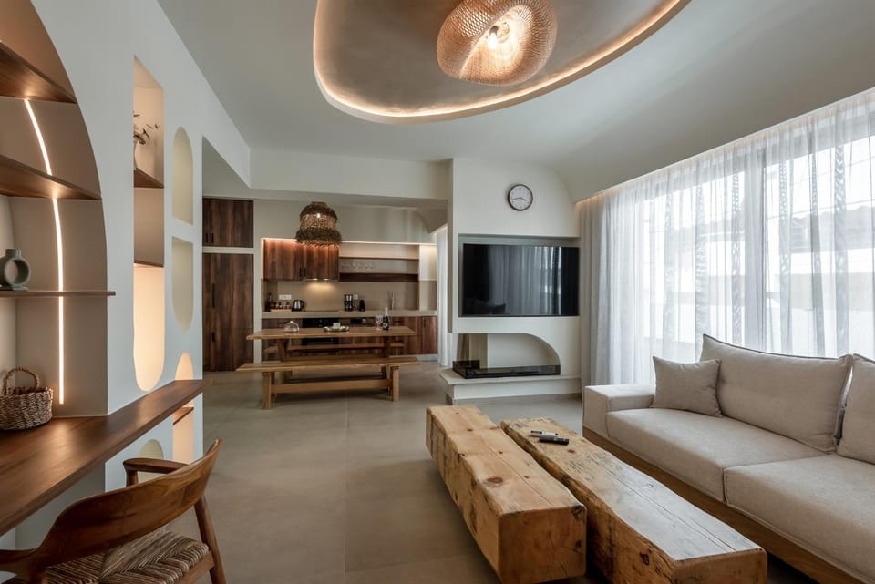 TV and multimedia, Kitchen or kitchenette, Living room, Photo of the whole room, Seating area, Dining area
