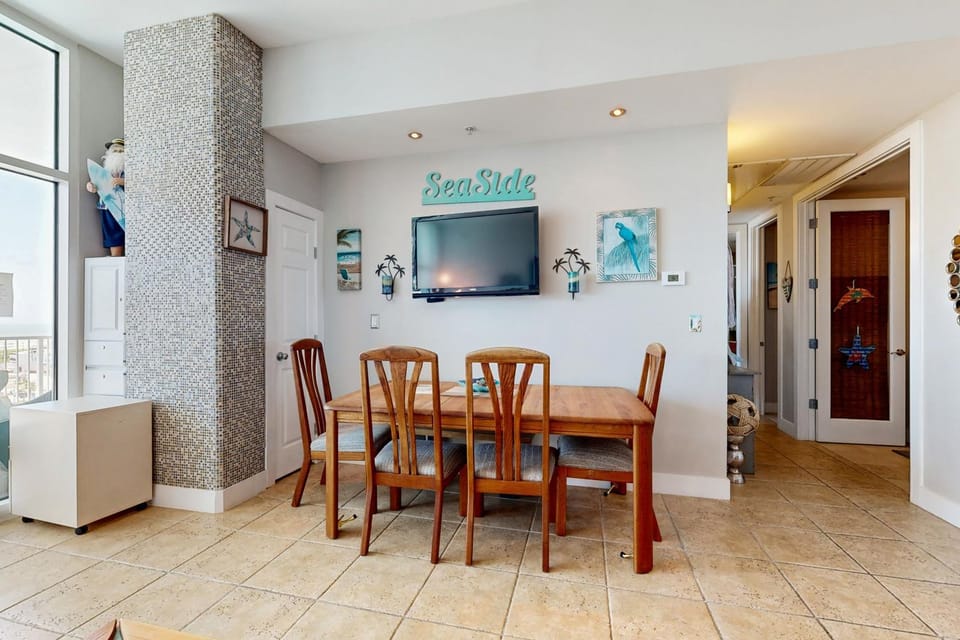 Emerald by the Sea #711 Apartment in Texas City