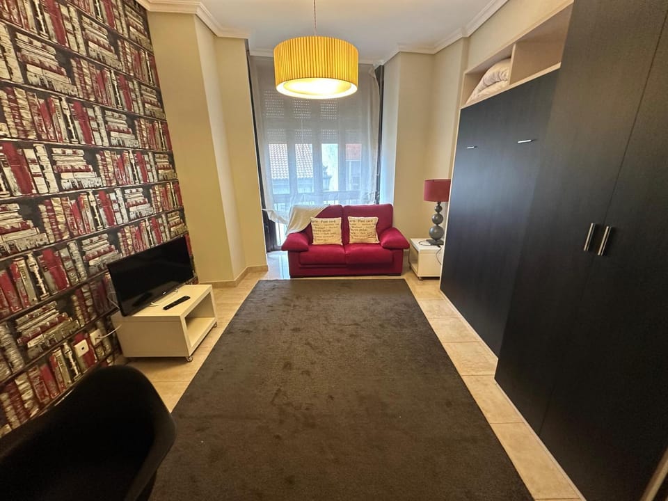 Luna 1B Apartment in Oviedo