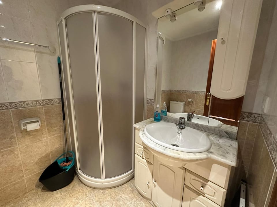 Luna 1B Apartment in Oviedo