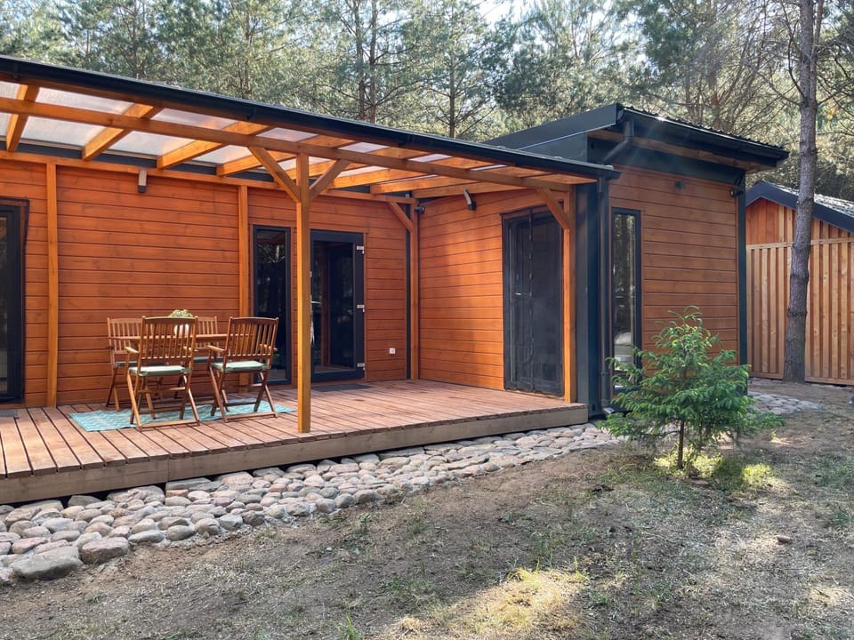 Property building, Patio, Day