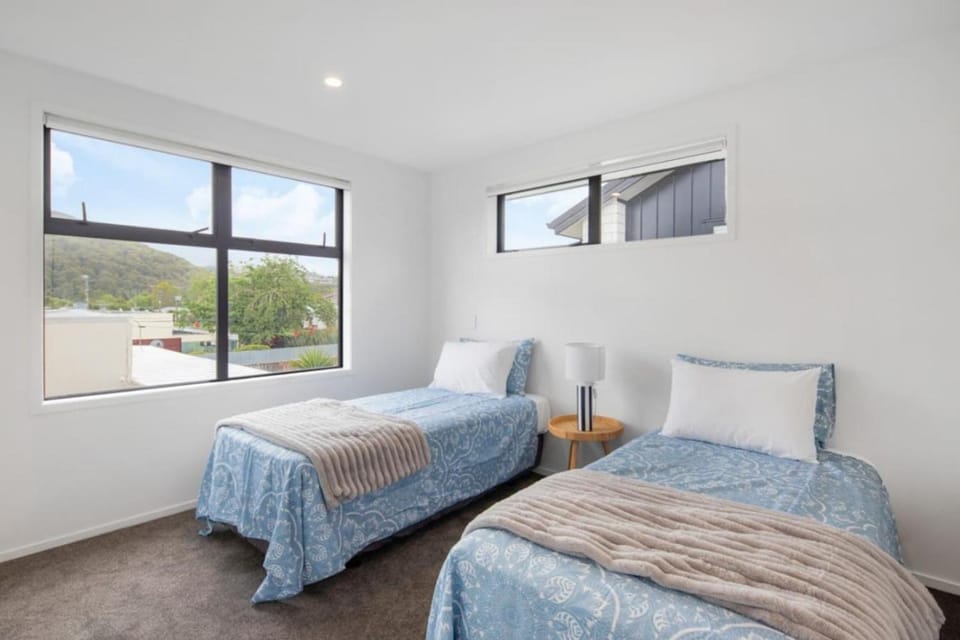 Trentham Stylish 2-BR Retreat House in Wellington Region