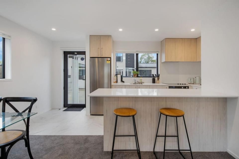 Trentham Stylish 2-BR Retreat House in Wellington Region