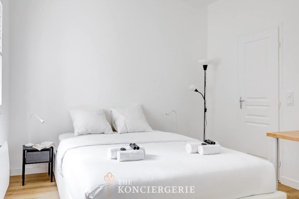 Face a l'eglise Saint Merri Elegance et calme Apartment in Paris