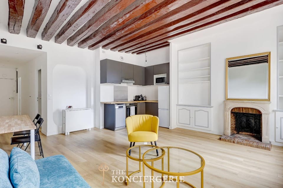 Face a l'eglise Saint Merri Elegance et calme Apartment in Paris