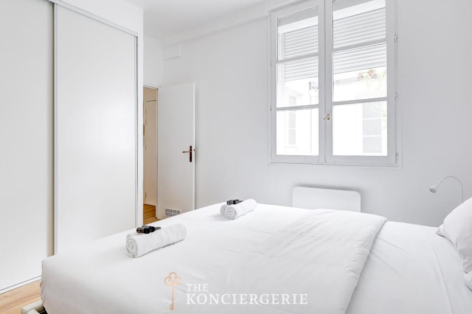 Face a l'eglise Saint Merri Elegance et calme Apartment in Paris