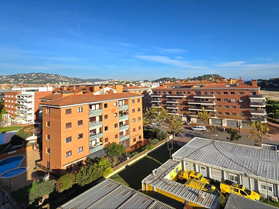 City view, Mountain view, Parking
