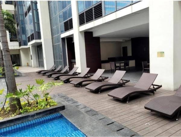 One Eastwood with mountain view Apartment in Pasig