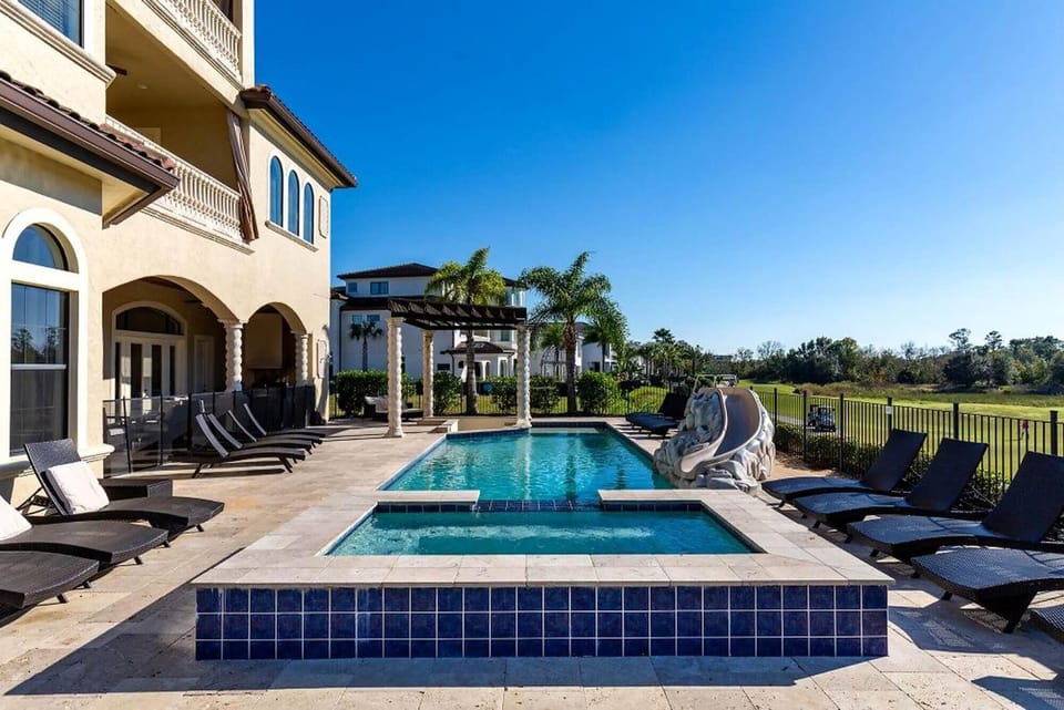24-7 Vacation Club! Affordable Vacation Stays, Multiple Units Available, All Over Florida! Name your price today! House in Kissimmee