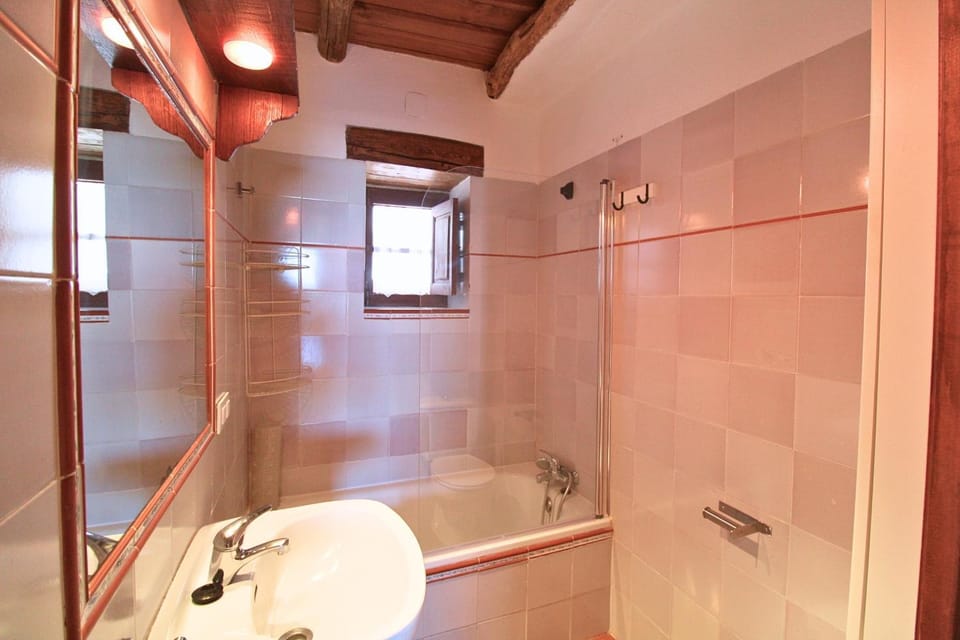 Bathroom, Bath