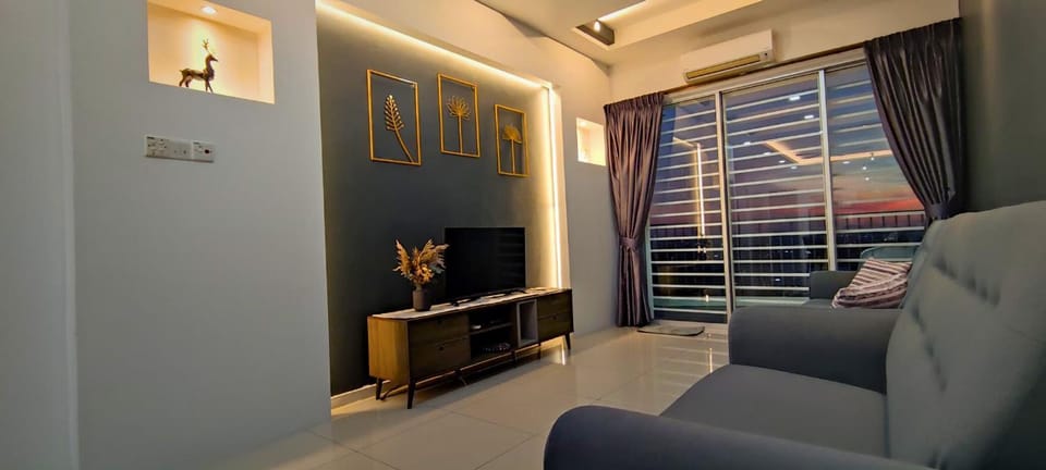 Communal lounge/ TV room, TV and multimedia, Living room, Seating area, Evening entertainment, air conditioner