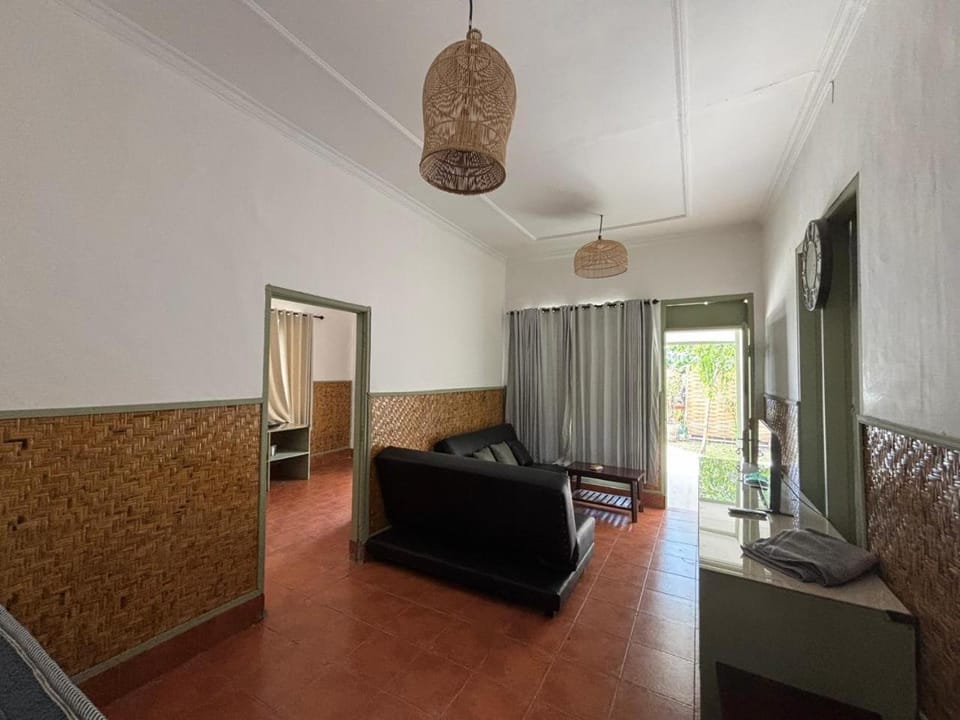 Communal lounge/ TV room, Living room, Photo of the whole room, Seating area