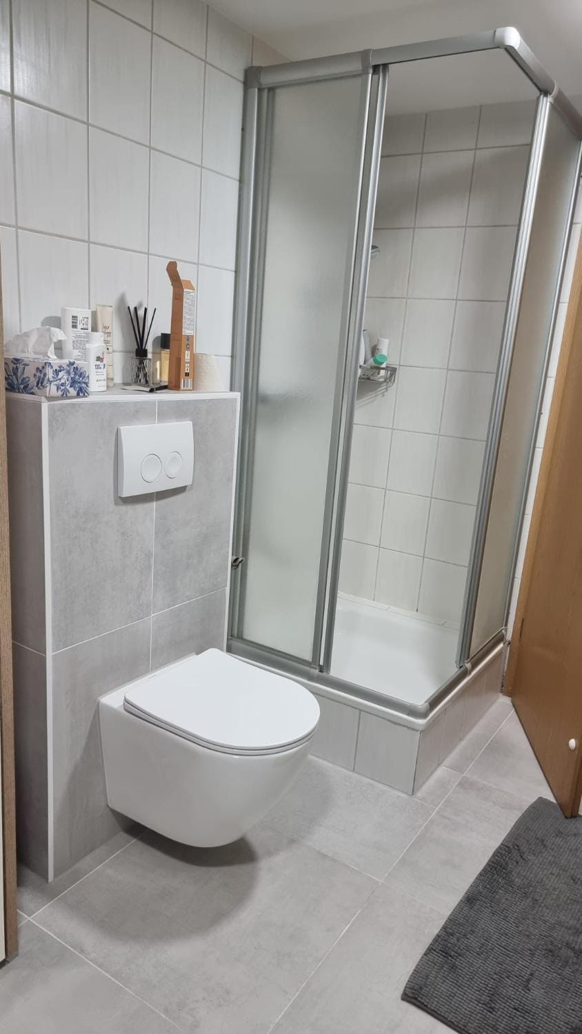 Shower, Toilet, Bathroom