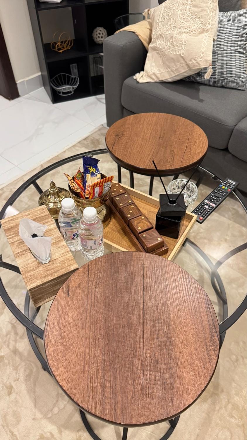 Coffee/tea facilities, Living room, Food and drinks, Seating area, Dining area, Food, Drinks
