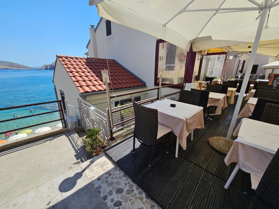 Apartment SUBMARINE Apartment in Lika-Senj County