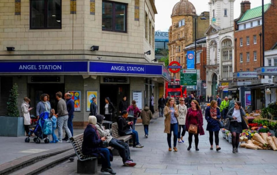 Central Comforts Bed and Breakfast in London Borough of Islington