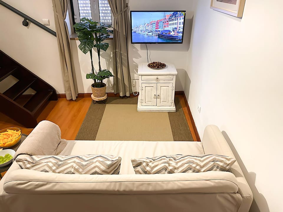 TV and multimedia, Seating area
