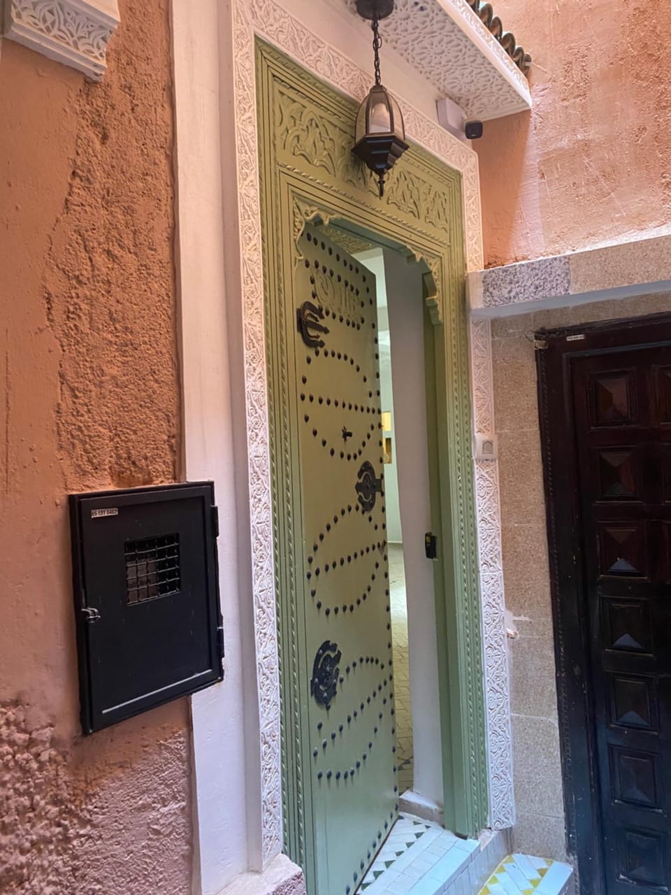 Facade/entrance