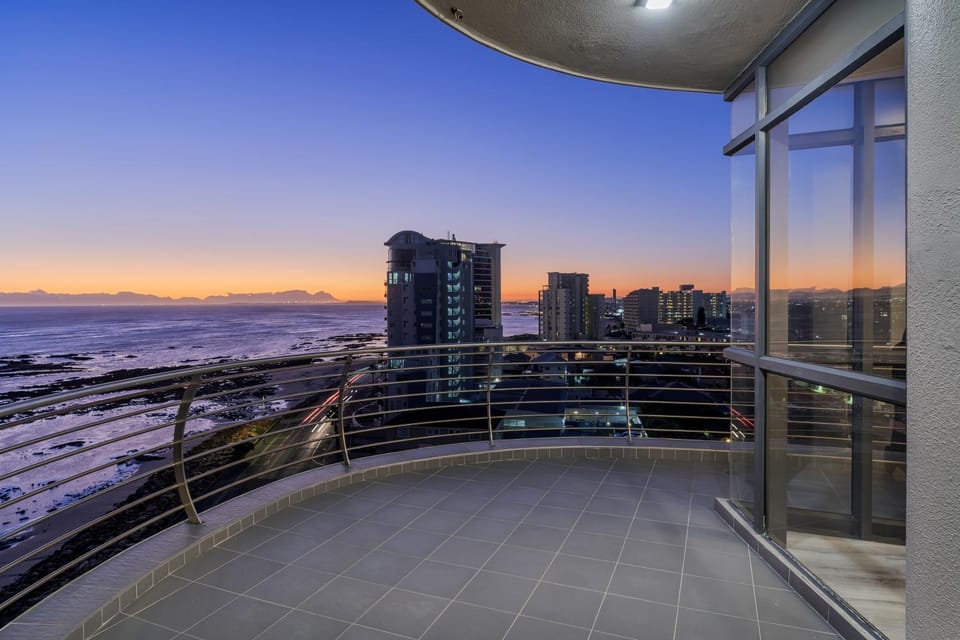 View (from property/room), Balcony/Terrace, City view, Sea view, Sunset