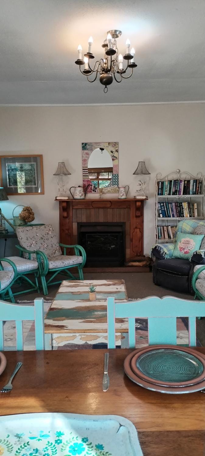 Communal lounge/ TV room, Living room, Seating area, fireplace