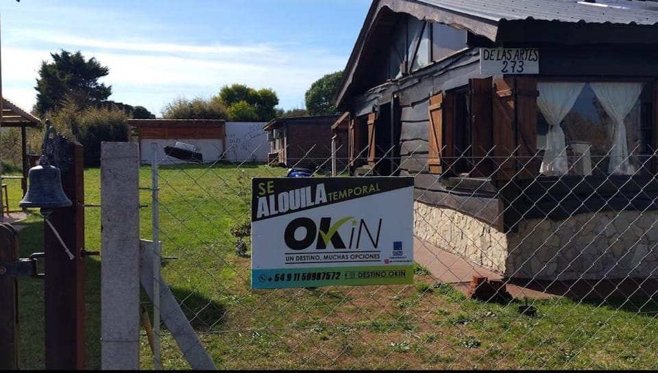OKIN 1 Cobos House in Buenos Aires Province