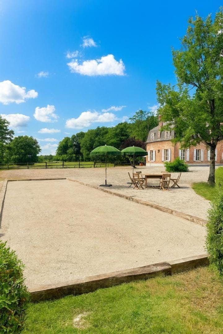 Chambres au chateau Bed and Breakfast in Nouvelle-Aquitaine