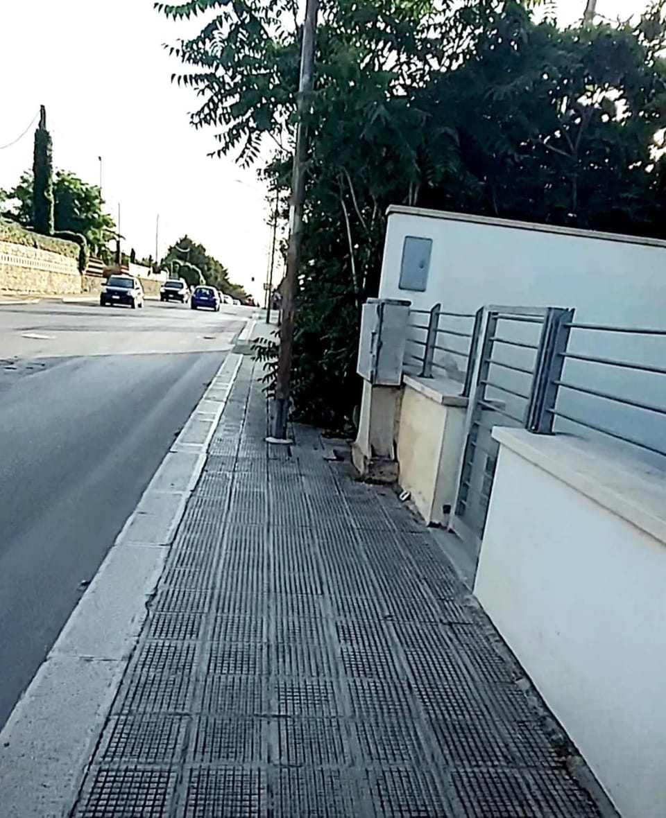 Neighbourhood, Street view