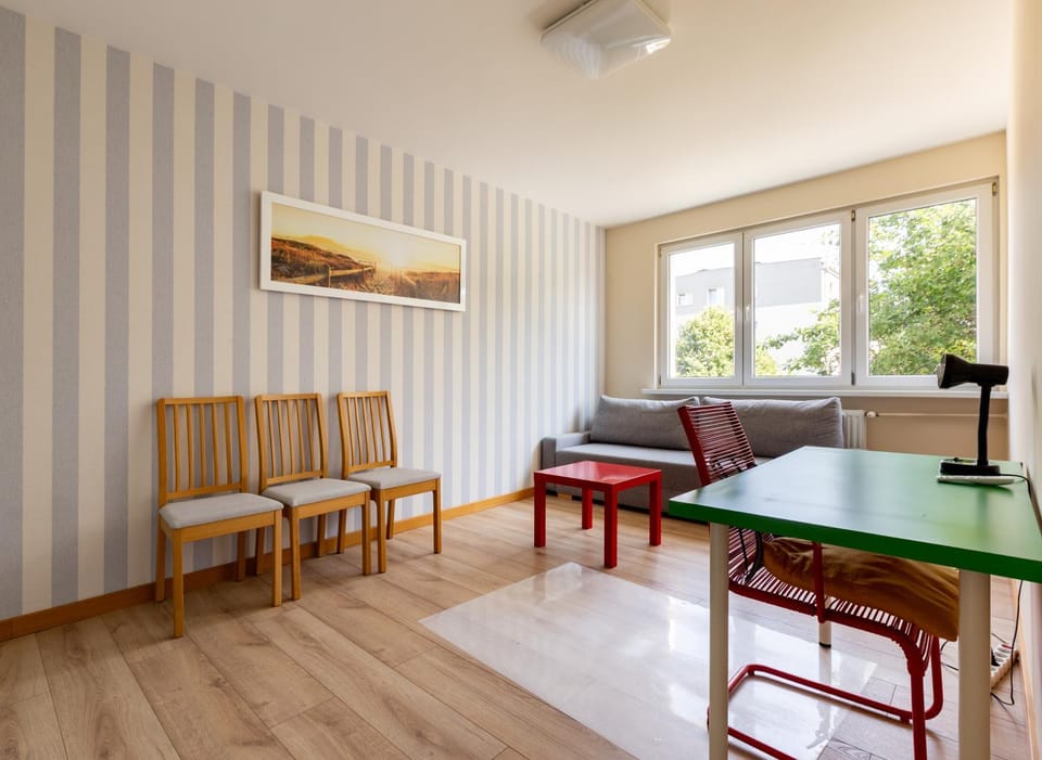 Seating area, Bedroom