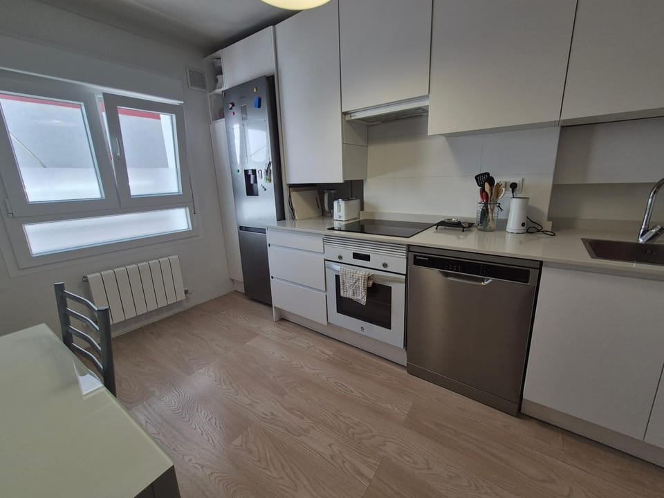 1A158 Amplio Apto centro de Gijón by R2R Consulting Apartment in Gijón