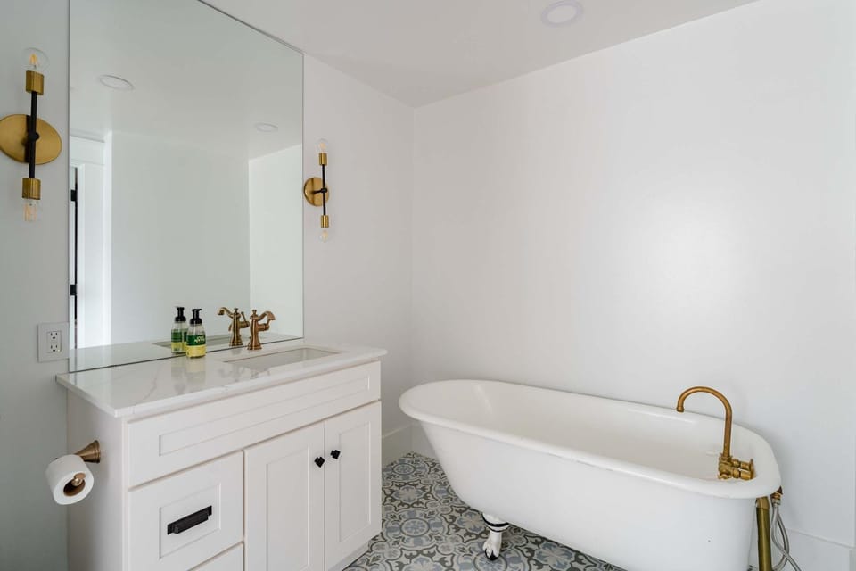 Stay Portland - Sophisticated 2BR - Prime NW 23rd Location House in Portland