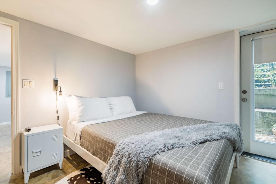 Unique Portland Home in Pearl District Sleeps 4 House in Portland