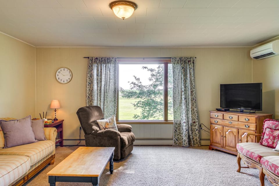 Pioneer-Era Retreat in Sanborn w/ Museum Access House in Minnesota