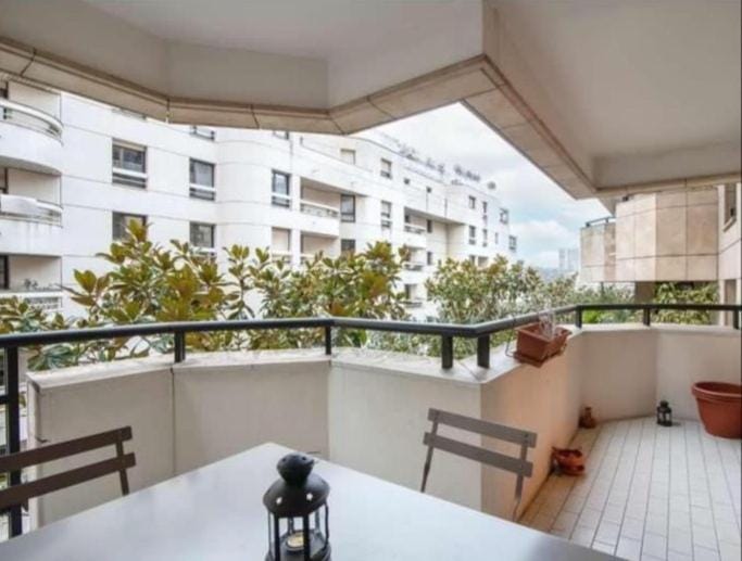 Jolie appartement Apartment in Levallois-Perret