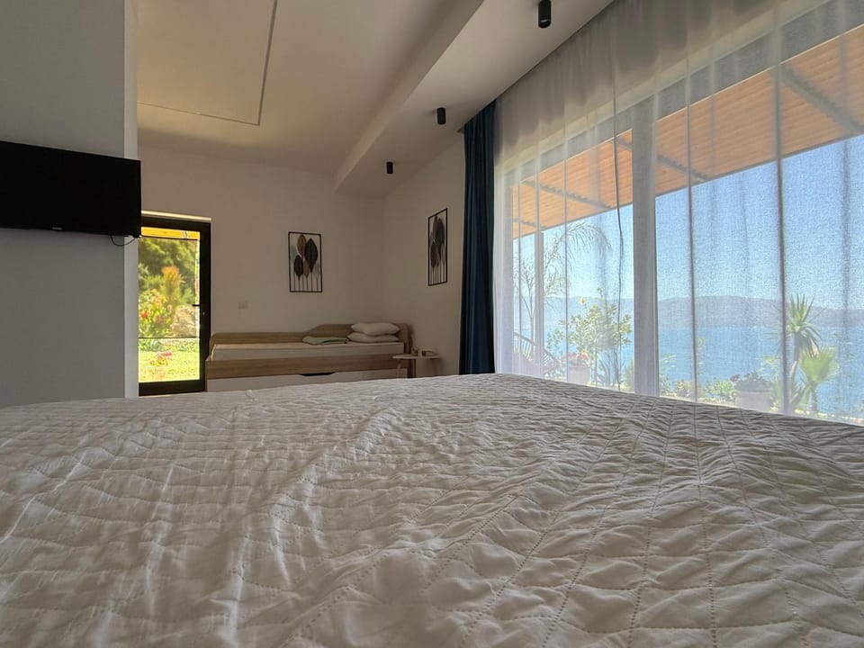 Sebi's Chalet with Sea View Chalet in Vlorë County, Albania