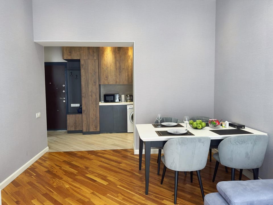 Living room, Seating area, Dining area