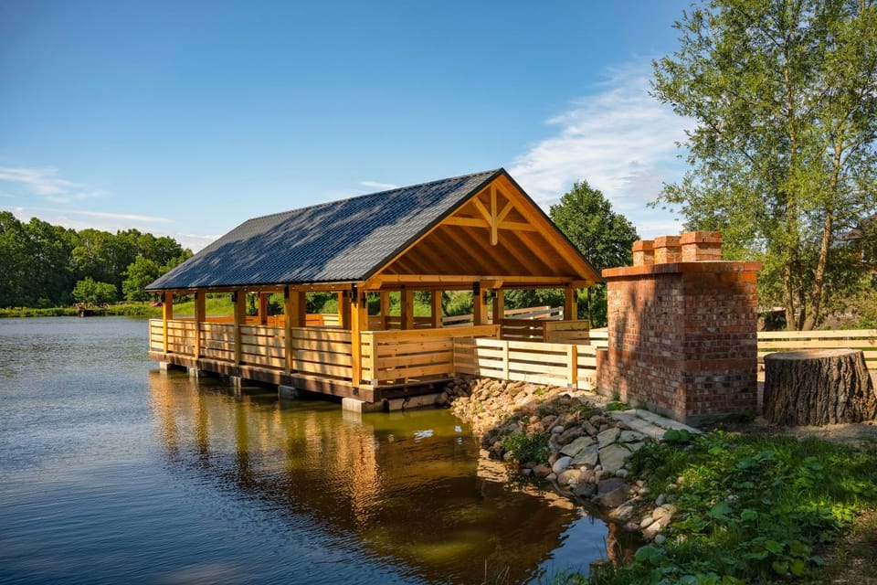 Nearby landmark, BBQ facilities, Lake view