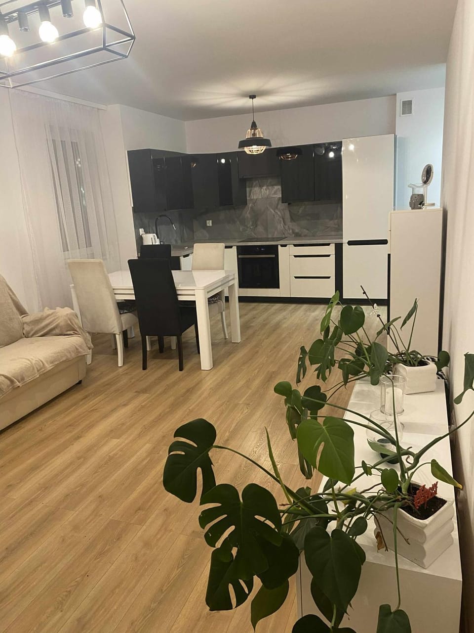 TV and multimedia, Kitchen or kitchenette, Dining area